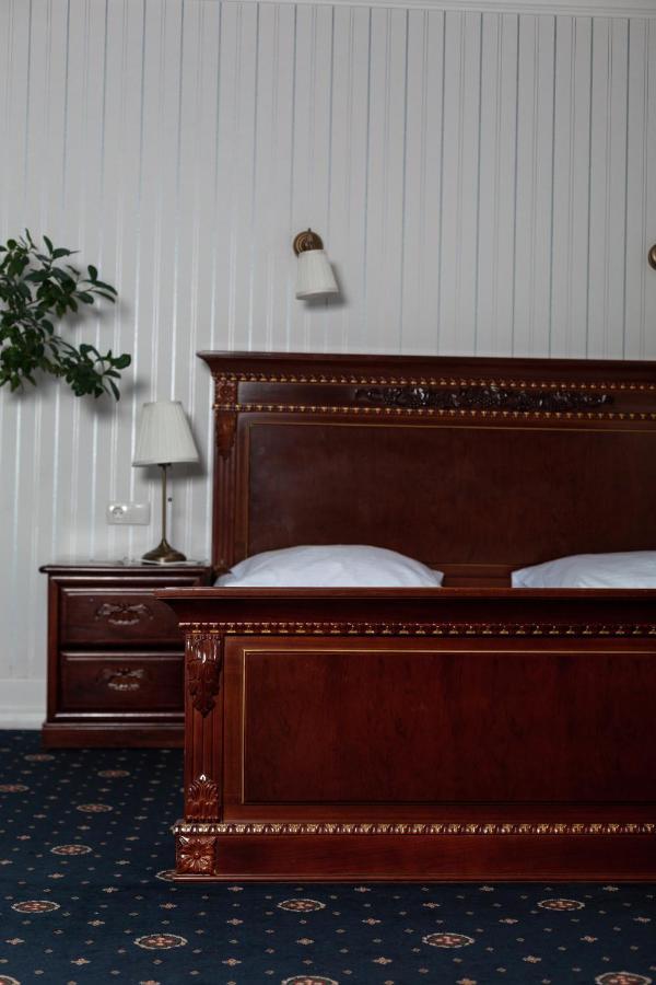 Hotel Aristocrat Tjernivtsi Eksteriør billede