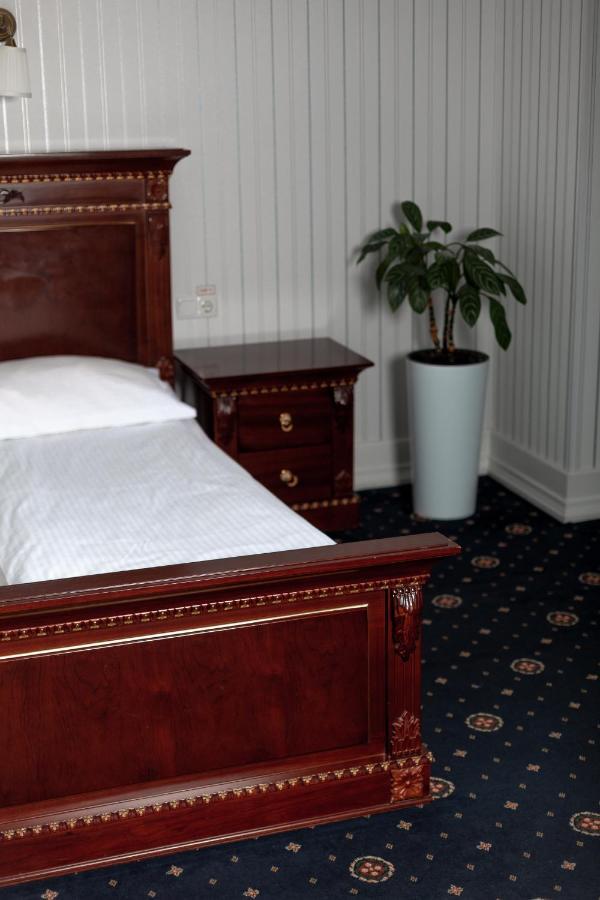 Hotel Aristocrat Tjernivtsi Eksteriør billede